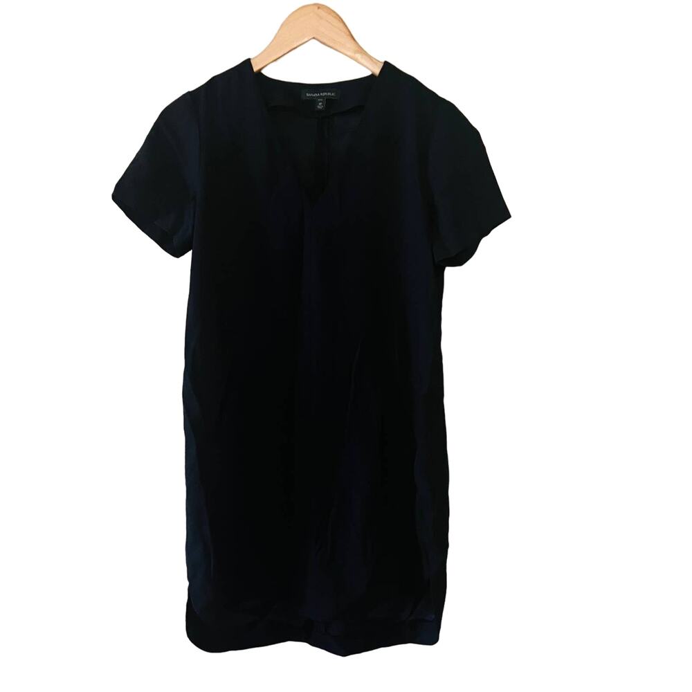 Banana Republic V Neck Short Sleeve Dress Size 4 Petite 4P Black